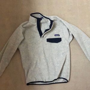 Heather gray Patagonia sweatshirt